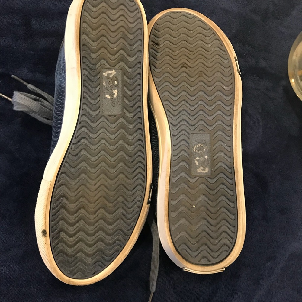 Penguin Rave sneakers! - Picture 4 of 4